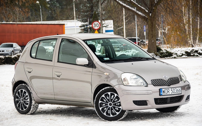 Toyota Yaris cena 10000 przebieg: 160000, rok produkcji 2005 z Łęczyca małe 562